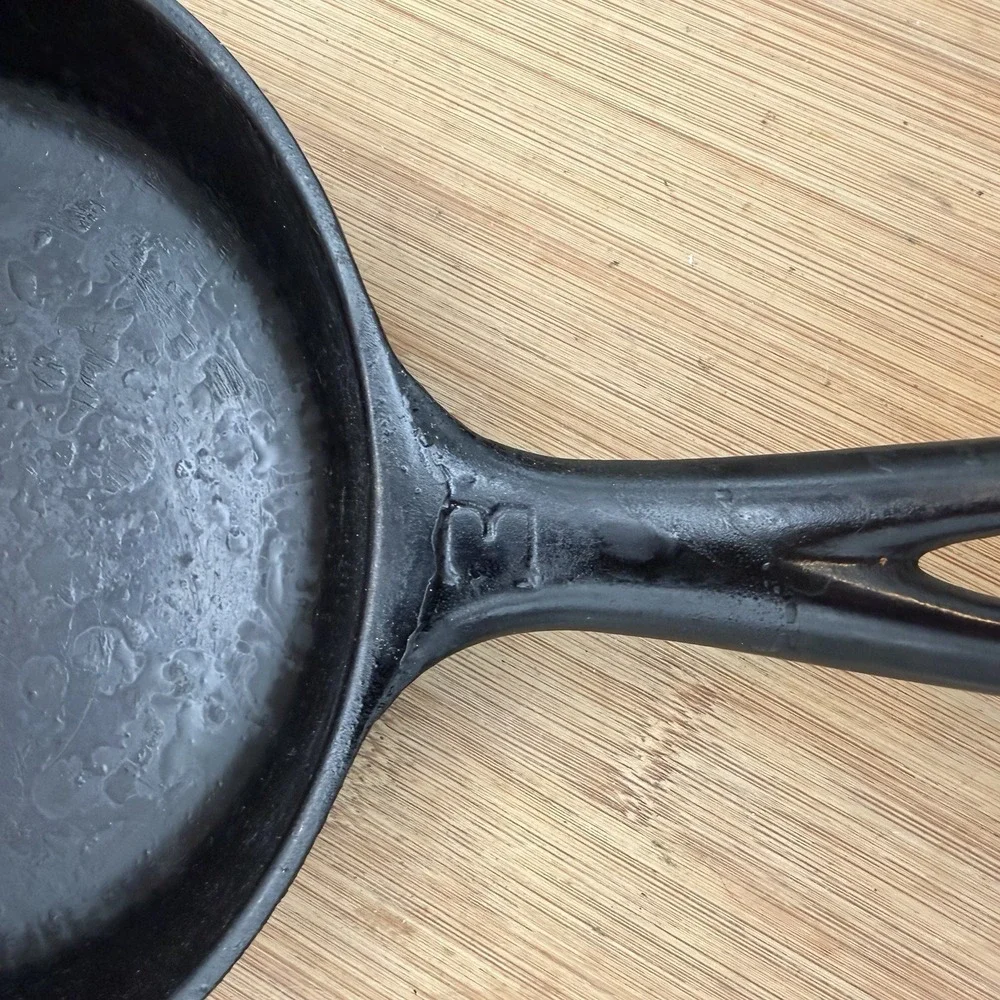 Vintage 1930's Griswold No. 3 709 E Cast Iron Skillet‎ Small Block Logo Erie, PA